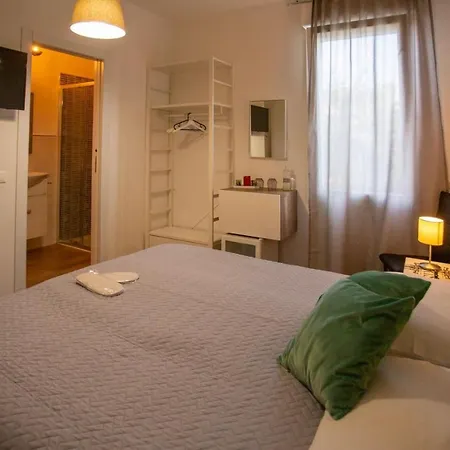 Castello7 Bed & Breakfast 3*